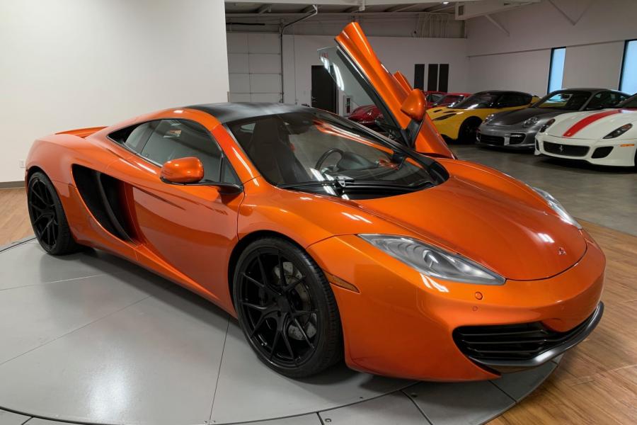  McLaren MP4-12C 2012 года  (фото 13 из 48)